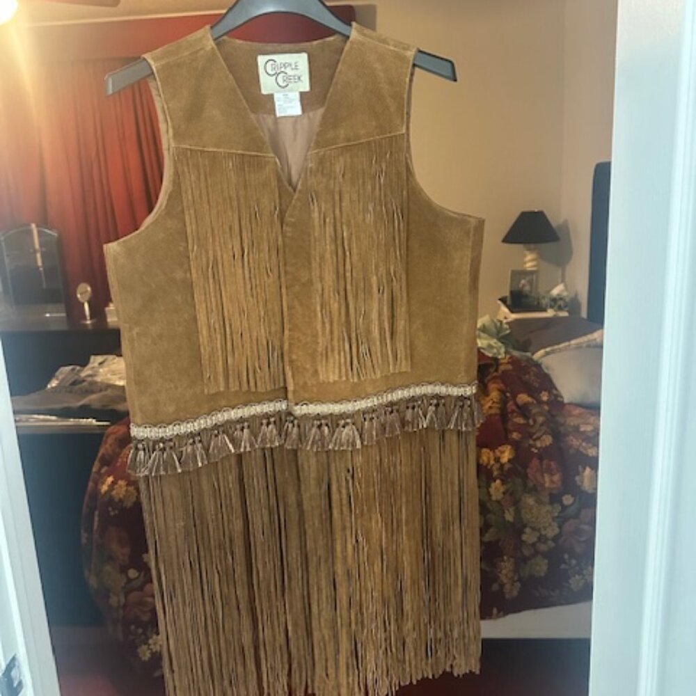 Skirts / waist coat